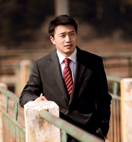 王立舉    董事長